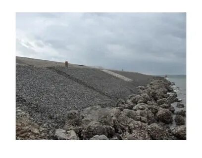 Береговые укрепления на море