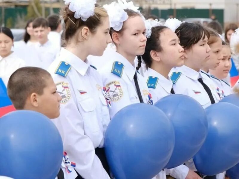 Патриотизм молодежи. Патриотический флешмоб школьников. Флэшмоб на морскую патриотическую тему для школьников. Патриотические картинки о России. Всероссийская поддержка