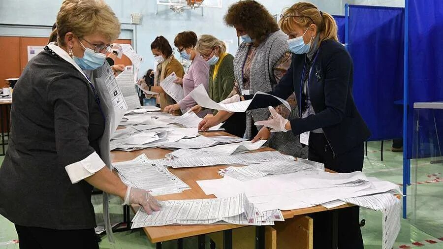 Выборы в госдуму раз в. Выборы 19 сентября 2022 года фото. Выборы в Ветлевке. Первые экзитполы выборы в России.