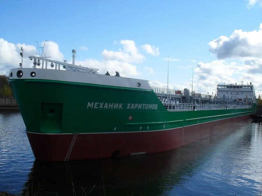 рыболовный траулер адмиралтейские верфи. адмиралтейские верфи траулер механик сизов. ао «центр судоремонта «дальзавод» (ао «цсд»). механик маслак судно адмиралтейские верфи. механик сизов корабль.