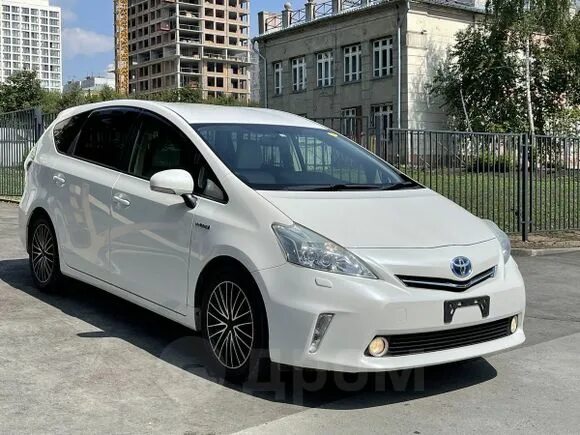 Toyota prius iii рестайлинг (xw30). Toyota prius 20. Тойота приус альфа 2011. Тойота приус в новосибирске. Тойота приус в новосибирске.