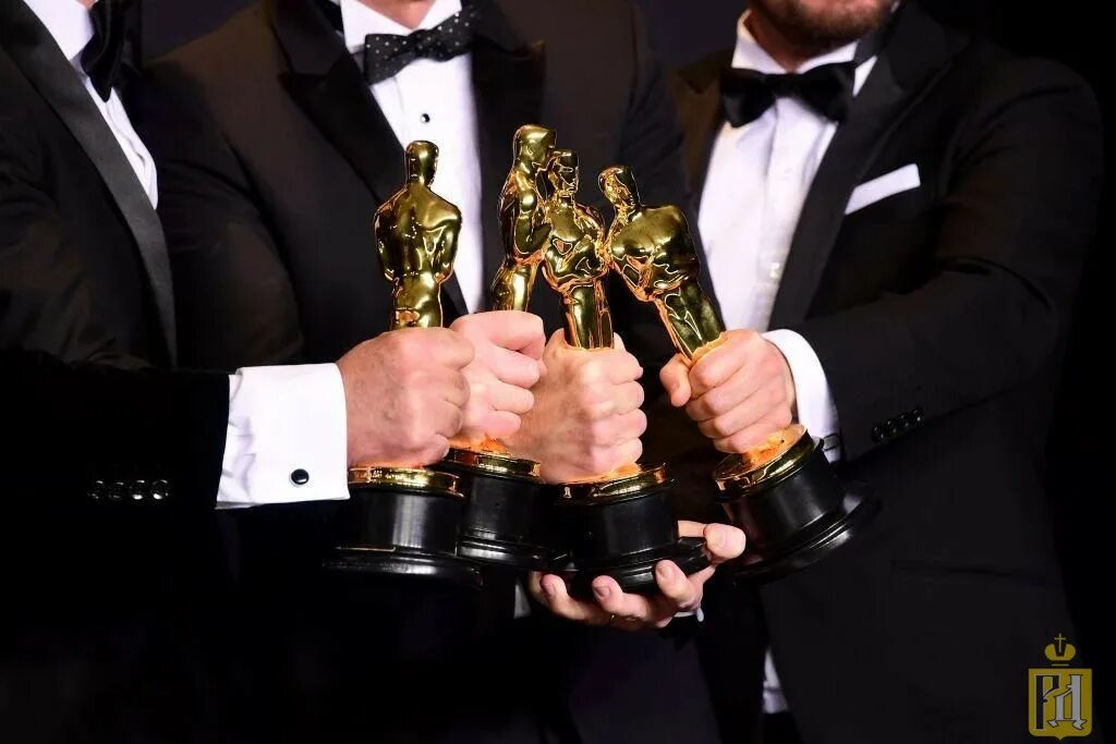 Церемония вручения оскара. Оскар (кинопремия). Сэм рокуэлл в молодости. Вручение оскара. Энтони хопкинс на оскаре 2022.