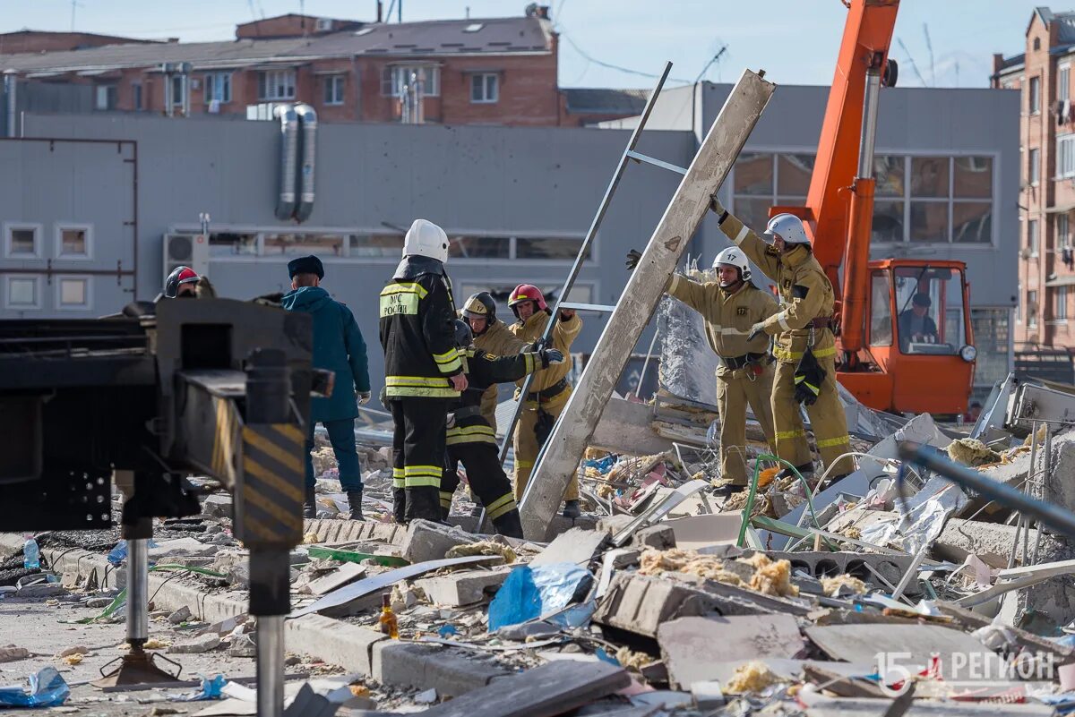 Взрыв газа в торговом центре.