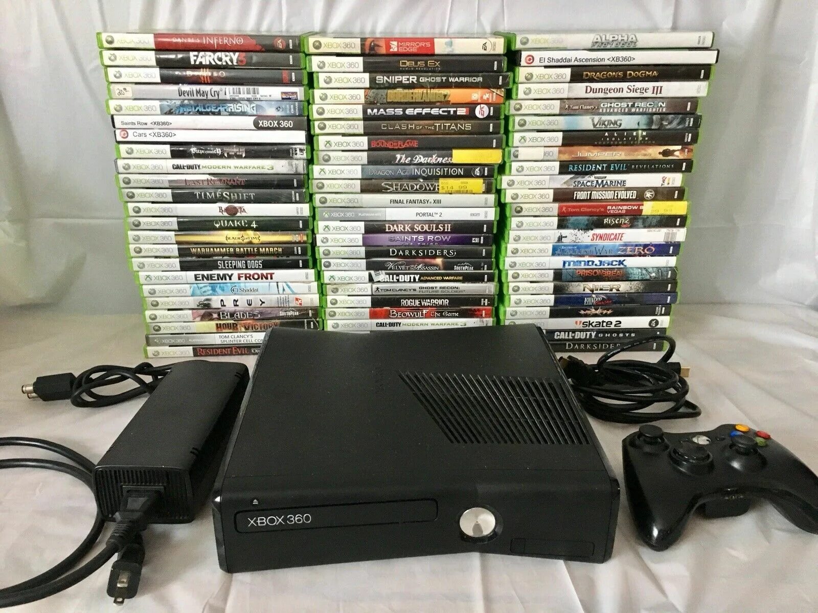 Игры для прошитого xbox 360. Xbox 360 Slim. Хбокс 360 слим. Microsoft Xbox 360 Slim. Xbox 360 Slim очень полный комплект.