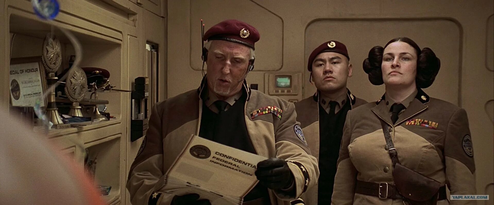 Пятый элемент программа. 5 элемент фильм. пятый элемент (1997). пятый элемент герои фильма. пятый элемент фильм 1997 лилу.