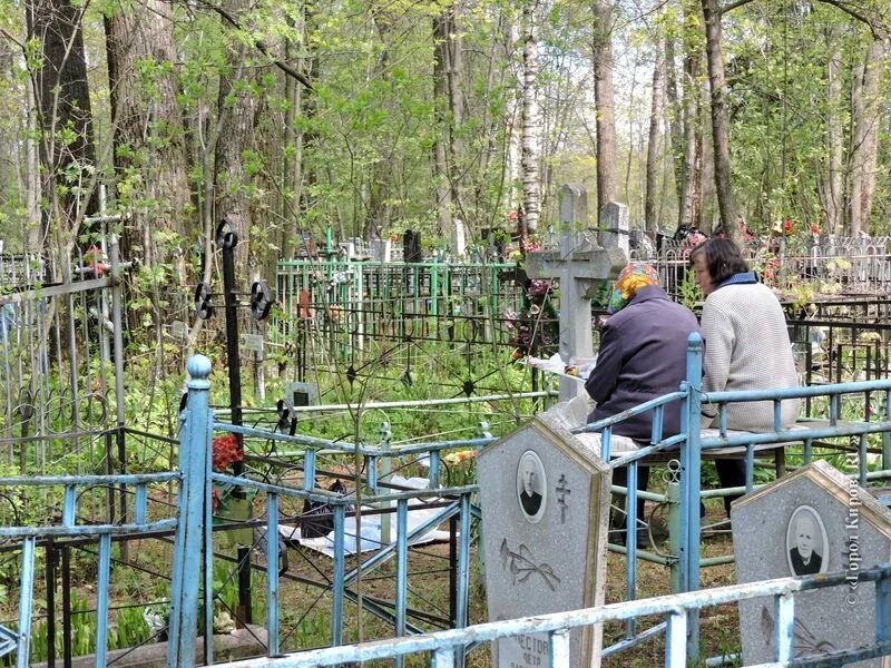 Лобановское кладбище киров мемориал. Кладбище (кировская область). Новое макарьевское кладбище киров. Сторож кладбище киров слободской. Новомакарьевское кладбище киров схема.