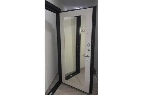 Установка железной недорогой двери в квартиру
