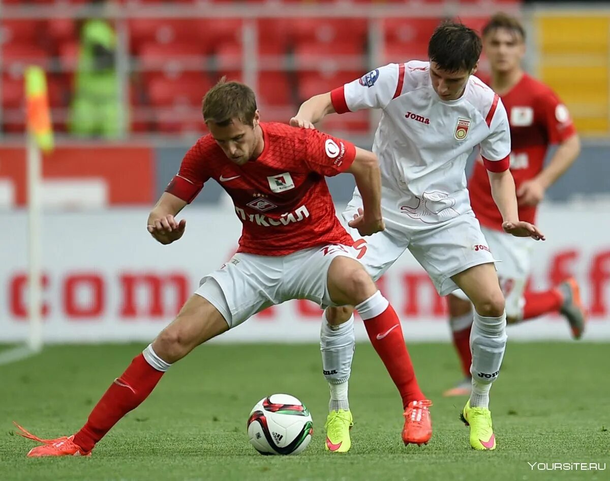 Spartak moscow. Спартак футбольный клуб Москва. ⚽️лукоев Спартак. Спартак футбольный клуб Москва фото. Московский футбольный клуб Спартак.