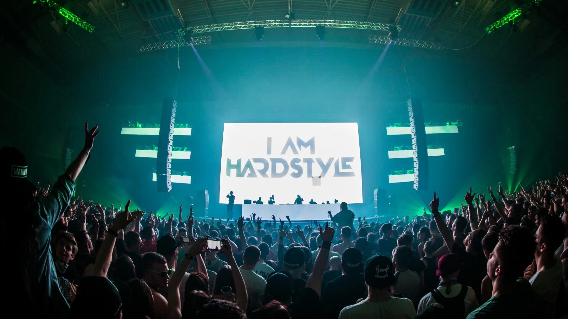 Хардстайл теги. Логотипы хардстайл исполнителей. Хардстайл музыка. Варианты буквы хардстайл. Wait hardstyle.