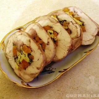 Рулет из курицы с курагой