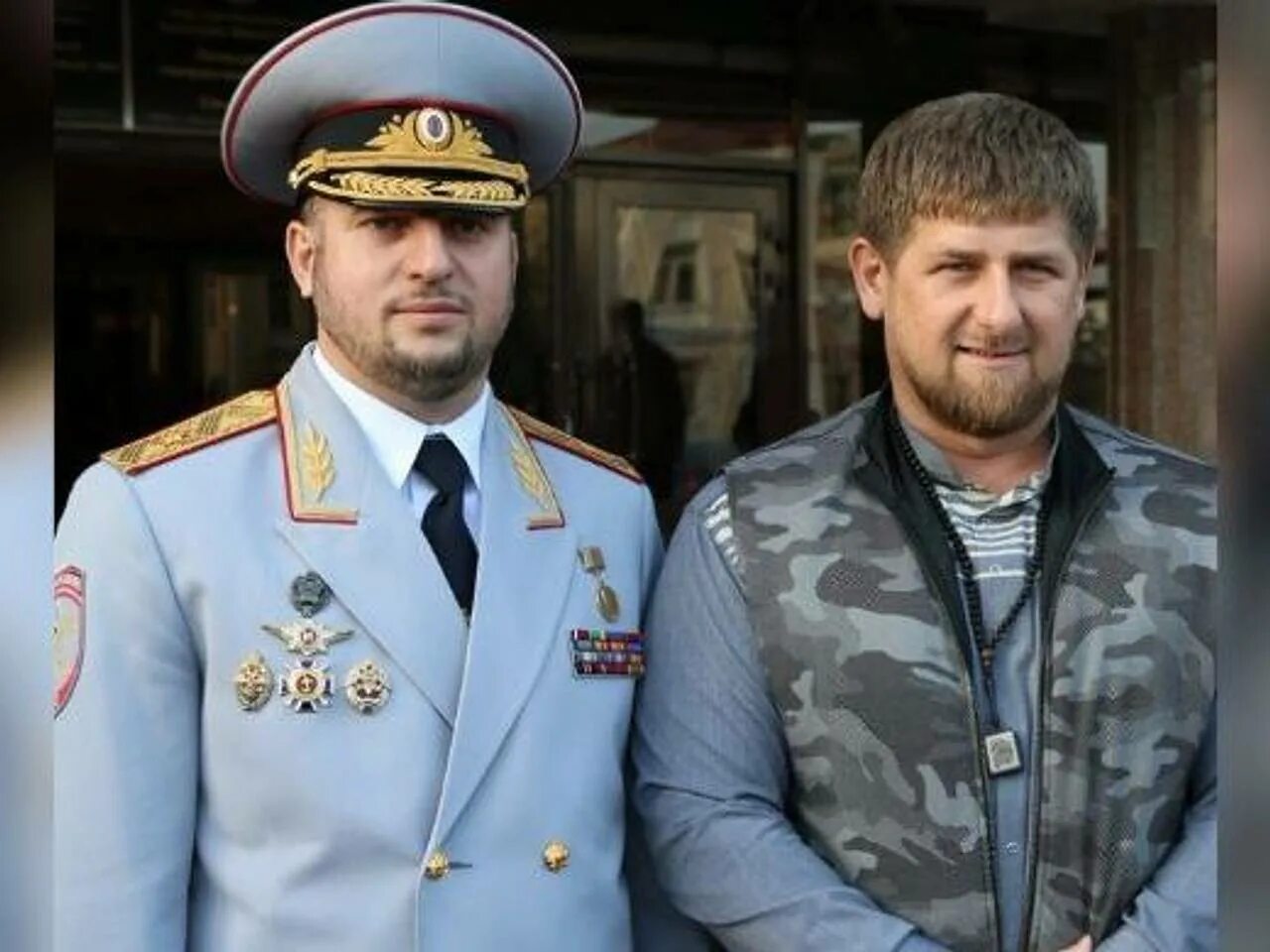 Где сейчас находится алаудинов. Ахмат Апти Алаудинов. Генерал Чечни Алаудинов. Заместитель Кадырова Апти Алаудинов.