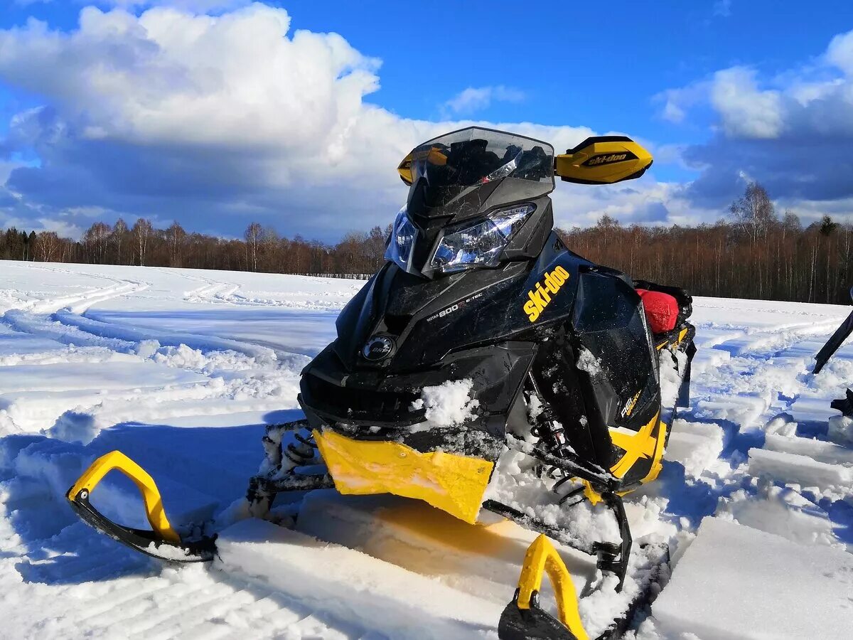 Брп снегоход купить новый. Снегоход BRP Renegade 800. BRP Renegade Backcountry x 800 r. BRP Ski-Doo MXZ Renegade x 800. BRP MXZ Renegade x800.