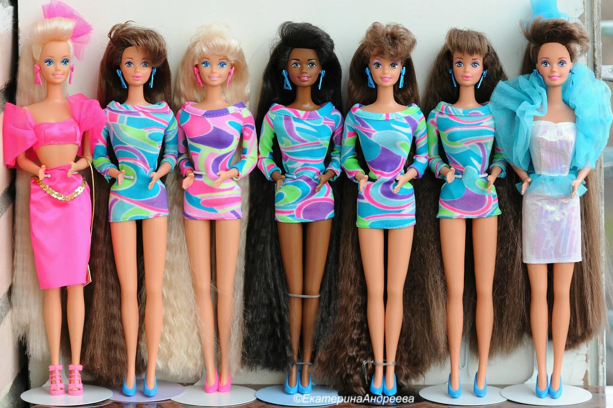 Куклы 90 купить. Барби тотали Хайр. Тотали Хеар Барби 90. Кукла Барби тотали Хайр 2017. Кукла Барби 90х тотали Хайр.