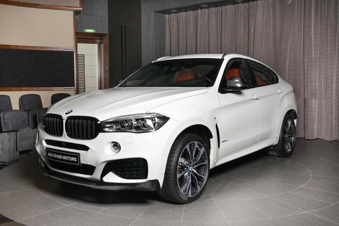 X6 2018. БМВ х6 f16. БМВ х6 ф16 белая. BMW x6 f16 Performance. BMW x6 xdrive50i.