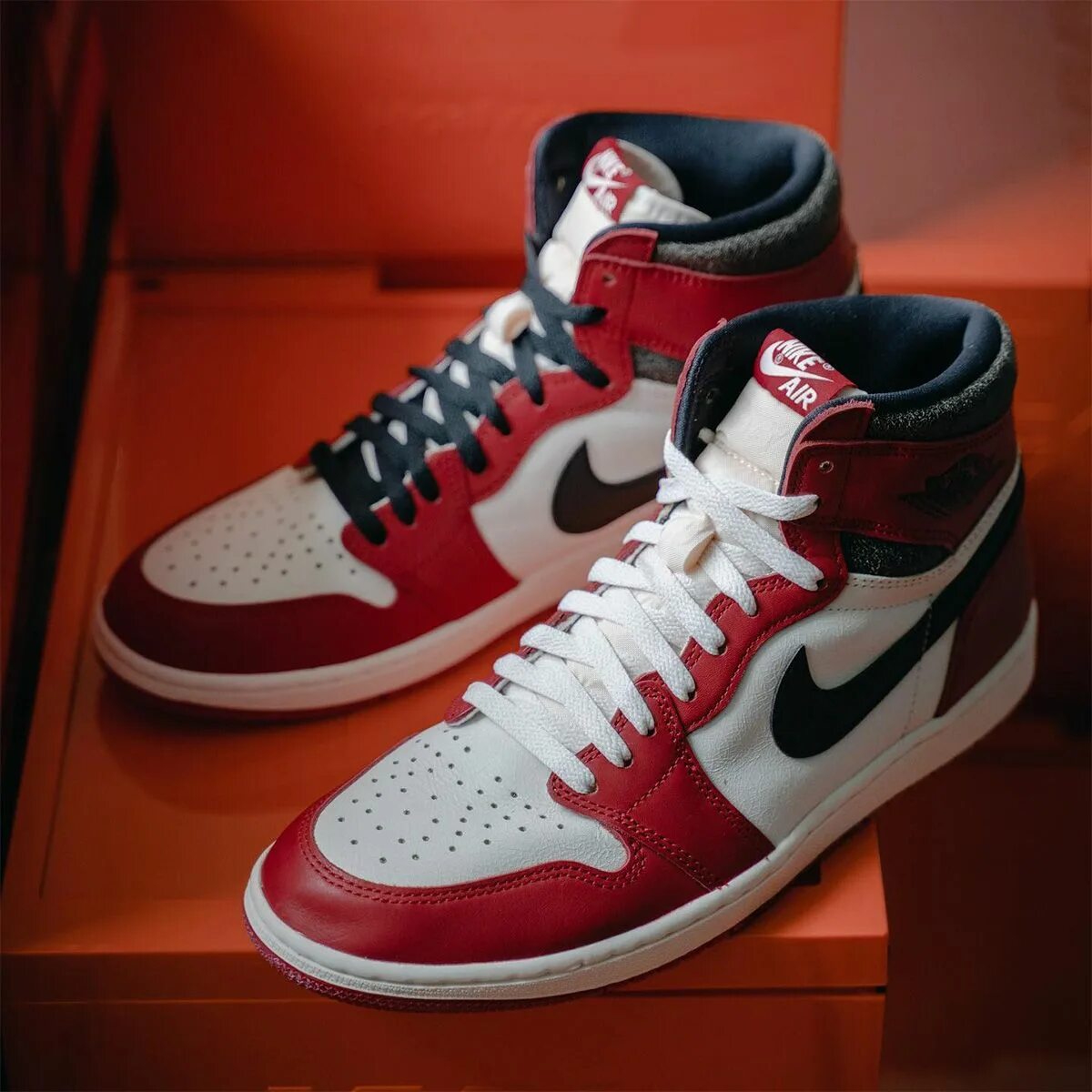 Og jordan. Nike Air Jordan 1 Chicago. Air Jordan 1 Retro High og Chicago. Nike Air Jordan 1 Chicago reimagined. Nike Air Jordan 1 Retro High og Chicago.