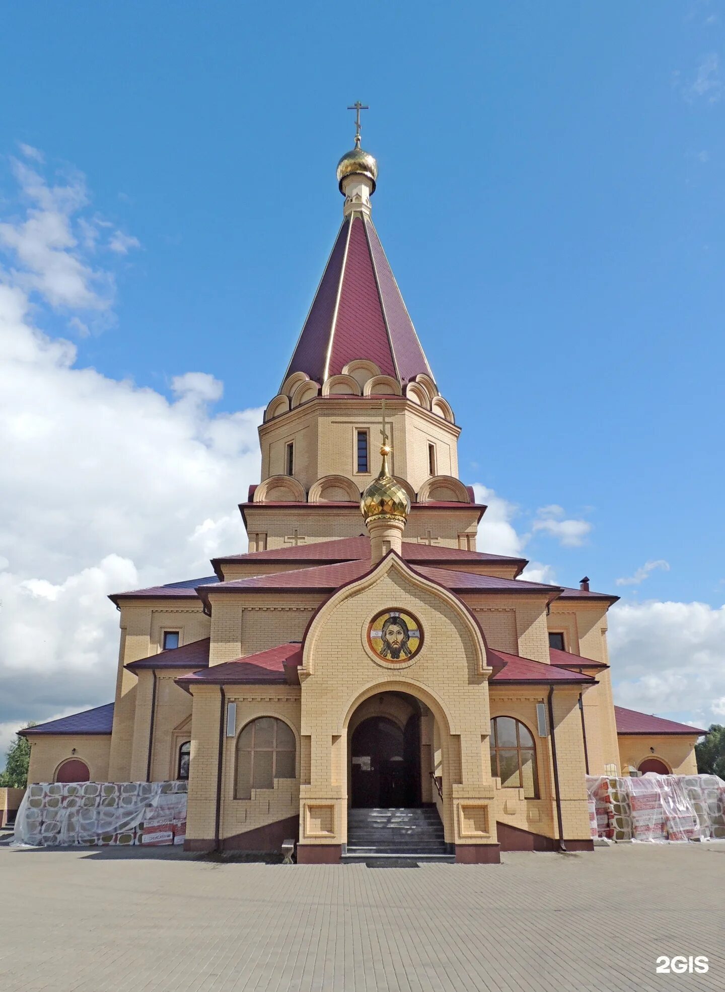 Храм усекновения главы в братеево. Храм усекновения главы в братеево. Храм усекновения главы в братеево. Церковь усекновения главы иоанна предтечи в братеево. Храм усекновения главы в братеево.