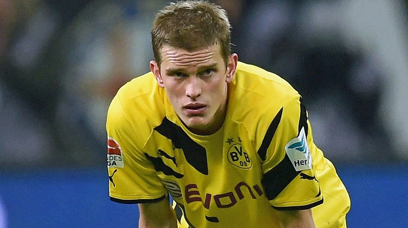 Свен бендер инстаграмм. Свен рюделль. Свен бендер футболист. Свен бендер. Свен бендер футболист.