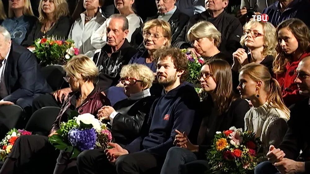 Актрисы театра современник. Труппа театра им. Актрисы театра современник. Театр современник состав. Олег ефремов театр современник.