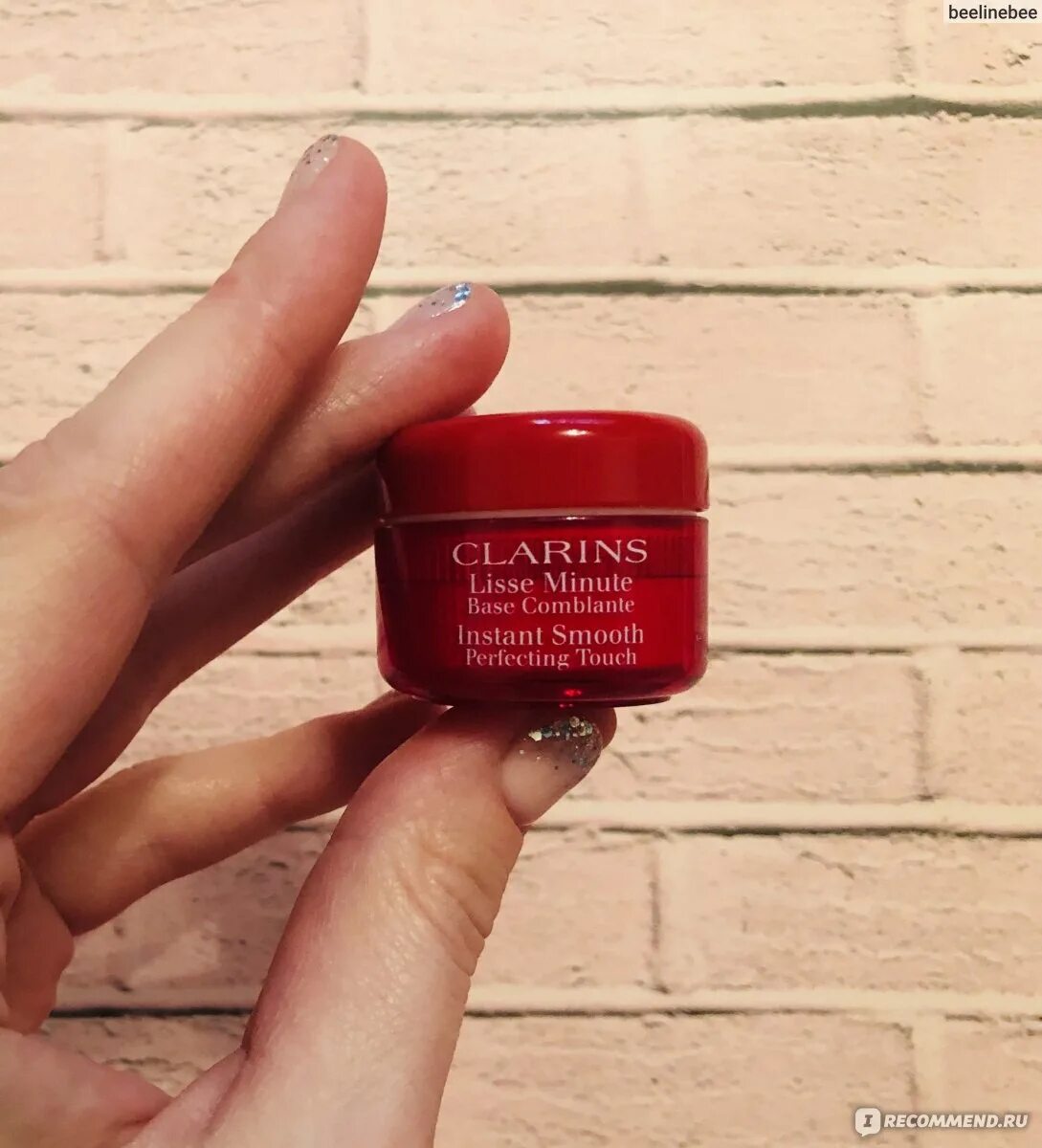 Кларанс lisse minute base comblante. Clarins base comblante. Clarins base comblante. Clarins красная баночка. Clarins lisse minute бальзам для губ в баночке.