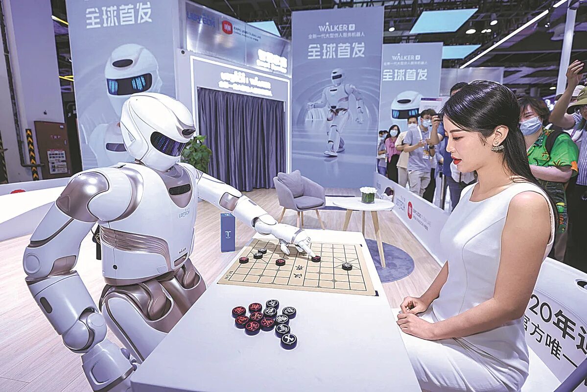Robot calls. Робот гуманоид. Робот с искусственным интеллектом. Искусственный интеллект в Китае. Walker x робот.