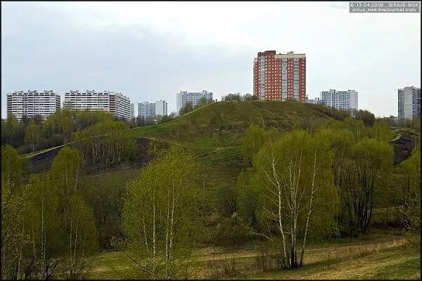 Самый высокий холм в москве. Холм трехгорка. западный крылатский холм. теплостанская возвышенность москва. трехгорка холм в москве.