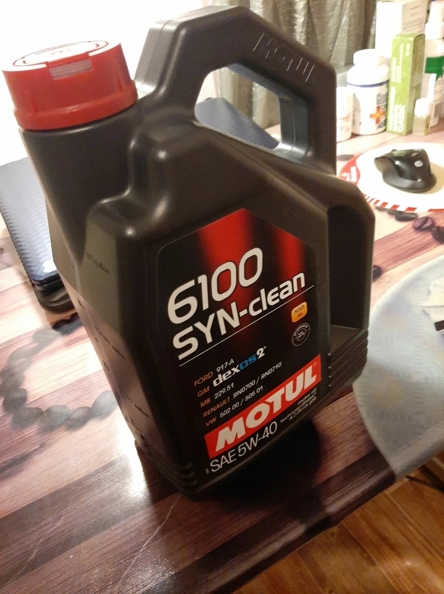 Motul 6100 syn-clean 5w40. Motul 6100 syn-clean 5w40 (4л). 6100 Syn-clean 5w-40. Motul 6100 5w-40 syn-clean 5л масло моторное. Моторное масло motul 6100