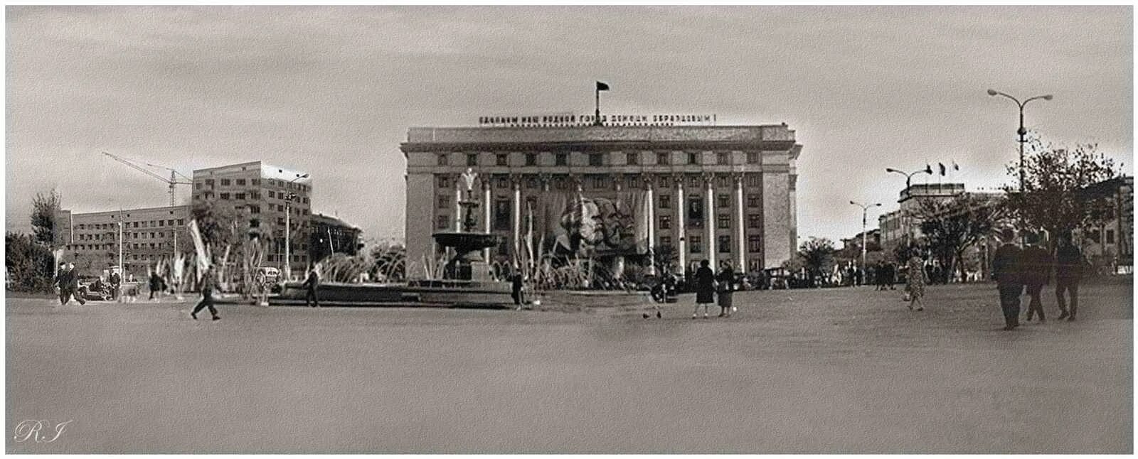 Сталино город как называется. Юзовка сталино донецк. Город сталино 1932. Сталино город как называется. Сталино город как называется.