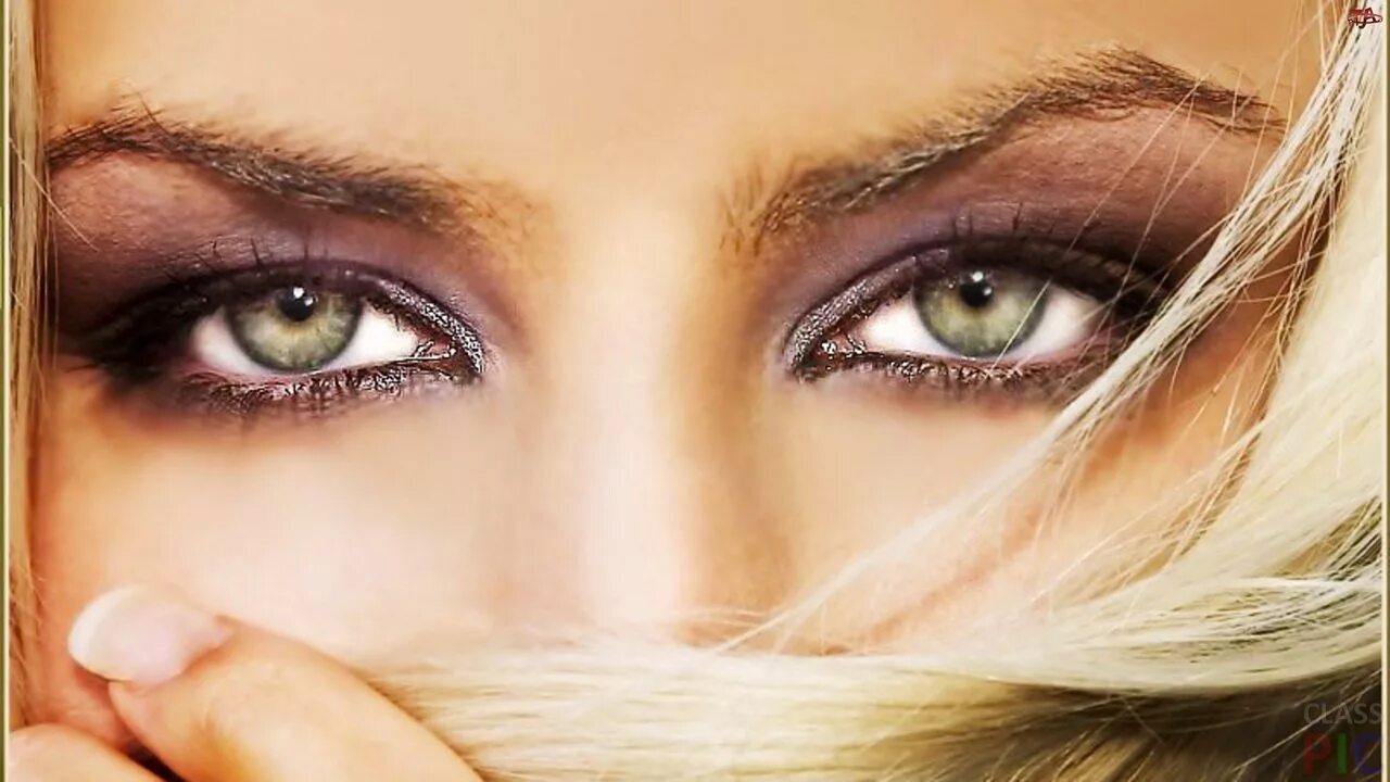 Красивые глаза. Красивые женские глаза. Красивые зеленые глаза. Взгляд зеленых глаз.