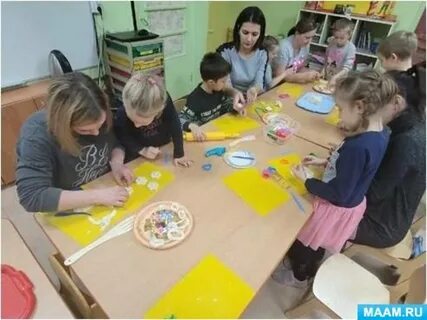 Лепка с родителями в детском саду