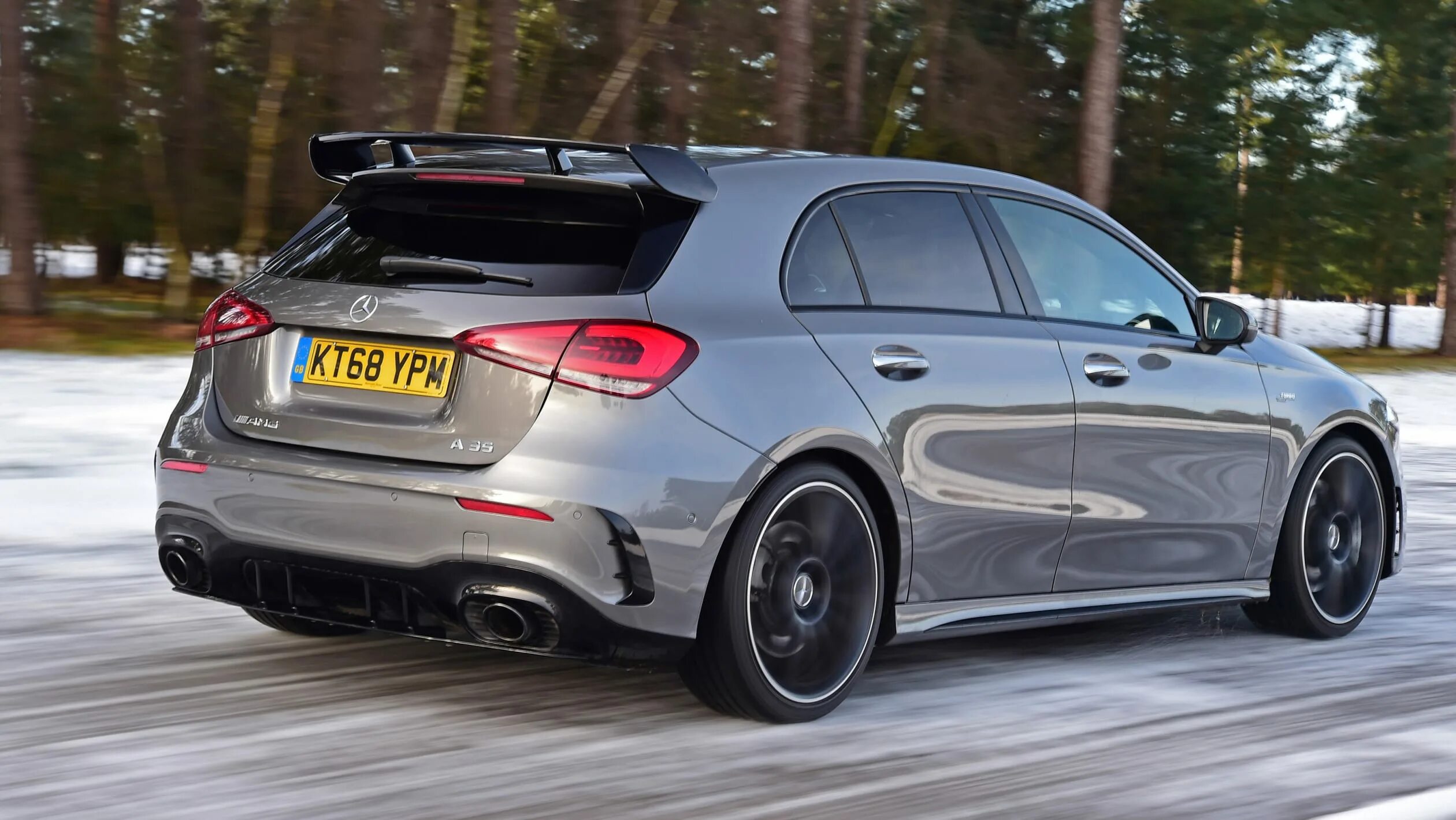 Mercedes a35 amg 2019. Mercedes-amg a 35 4matic. Мерседес а35 амг хэтчбек. Мерседес а 35. A45 amg s хэтчбек.