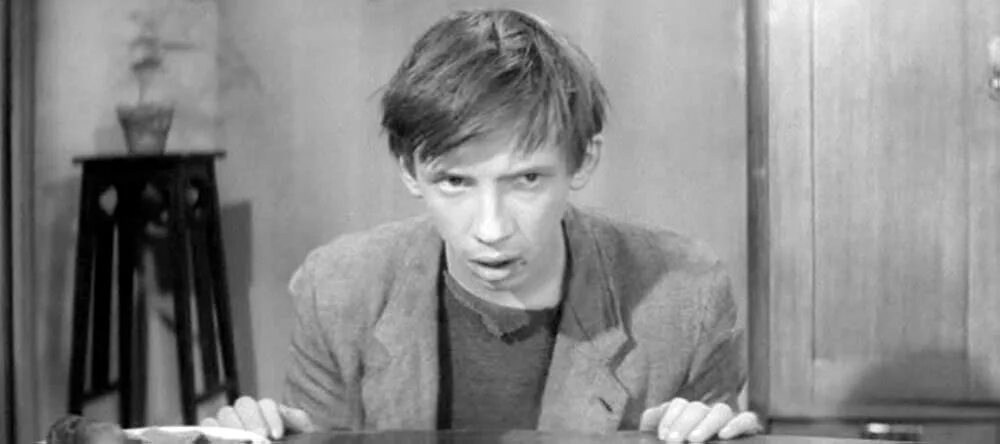 Зеленые цепочки в цвете. Зелёные цепочки 1970. Зеленые цепочки в цвете. Крупенин актер. Зеленые цепочки в цвете.