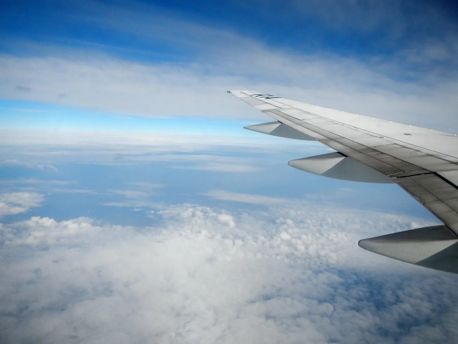 Крым вид с самолета. Самолет над крымом. Самолет над крымом. Крым из самолета. Летать над крымом.