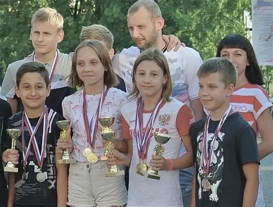 Прыжки в воду Бузулук. Бузулукские чемпионы прыжки в воду. Бузулукский бассейн Нефтяник тренеры фамилии. Бузулук екатеринбург