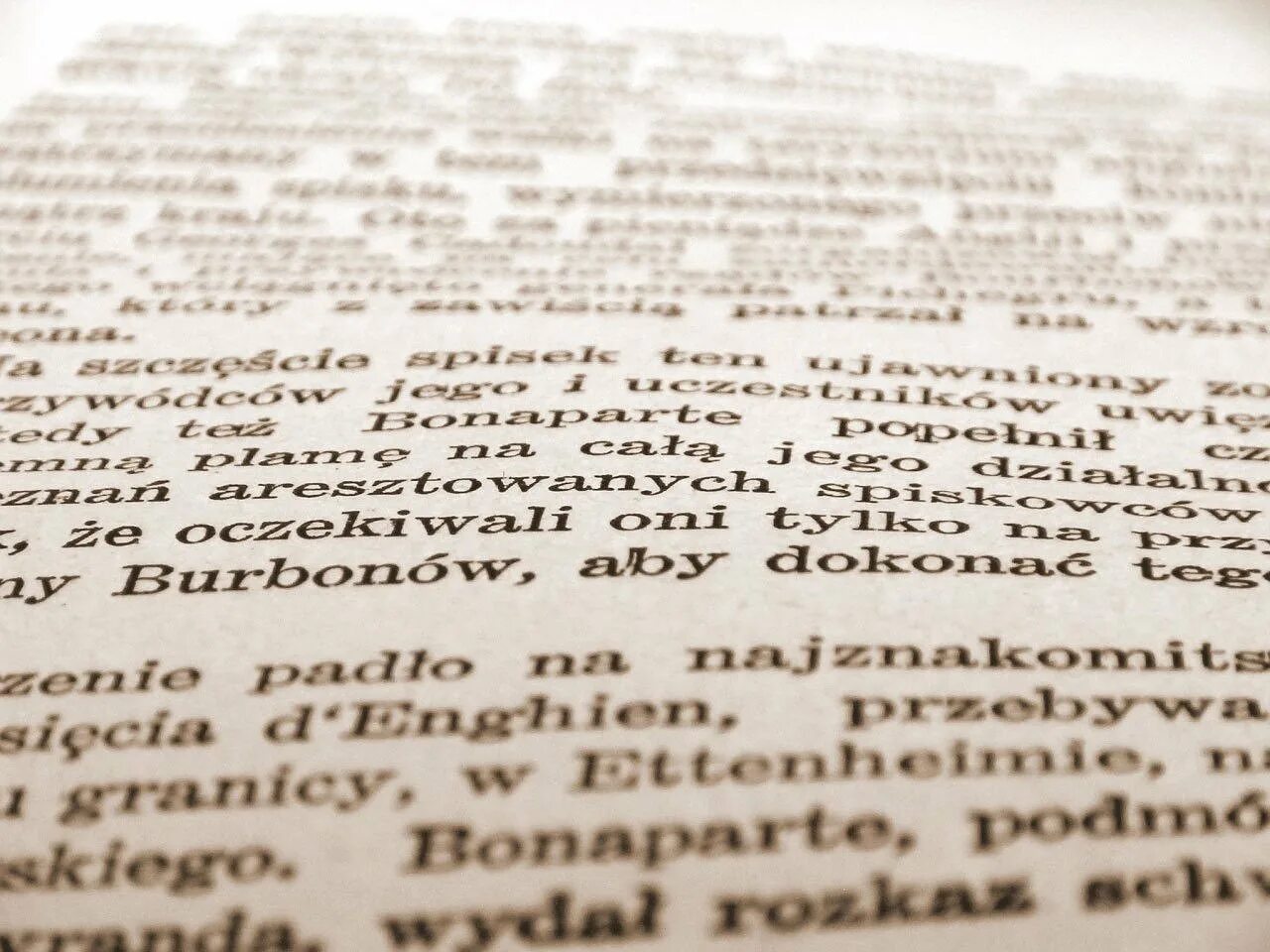 Печатное изображение и текст. Страница с текстом. страница из книги. страница старой книги с текстом. лист книги с текстом.