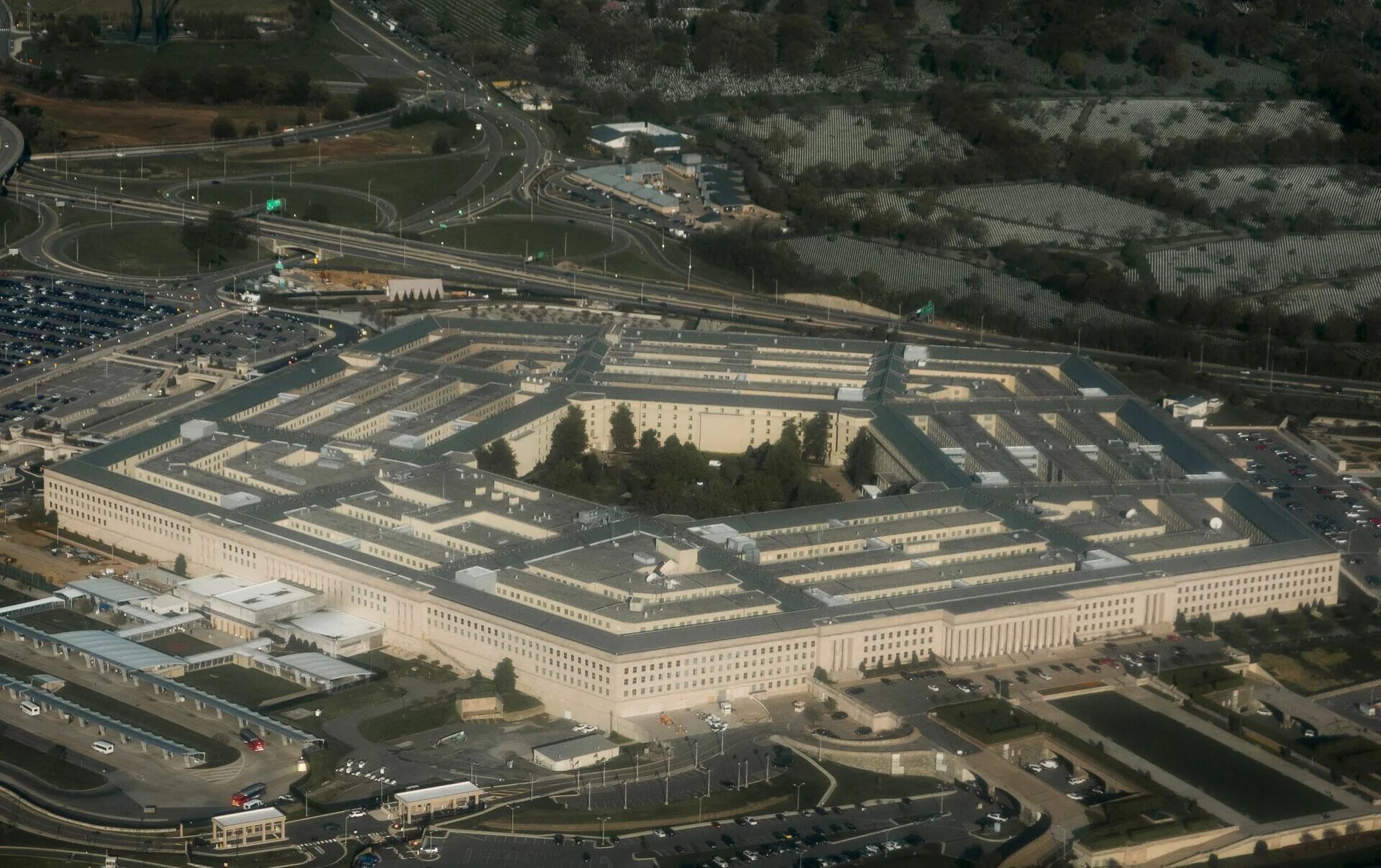 Пентагон работа. Министерство обороны сша пентагон. пентагон (здание). офис пентагона. министерство обороны сша 11 сентября.