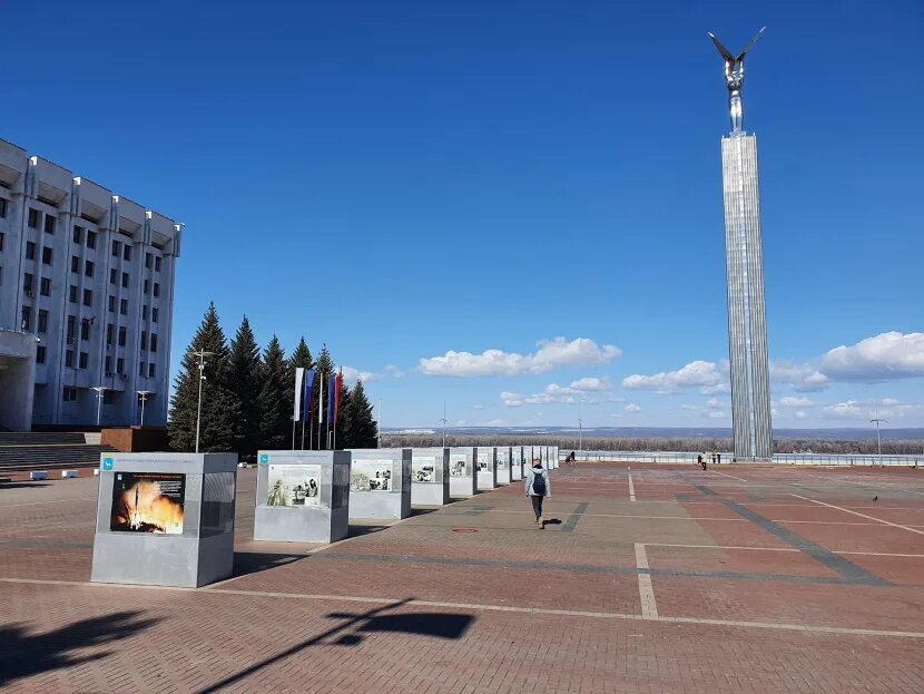 Г самара самарская площадь. Площадь славы самара. монумент славы самара. самара набережная площадь славы. площадь славы самара 2025.