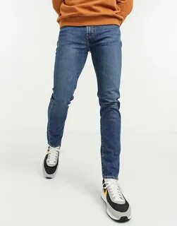 Levis tapered