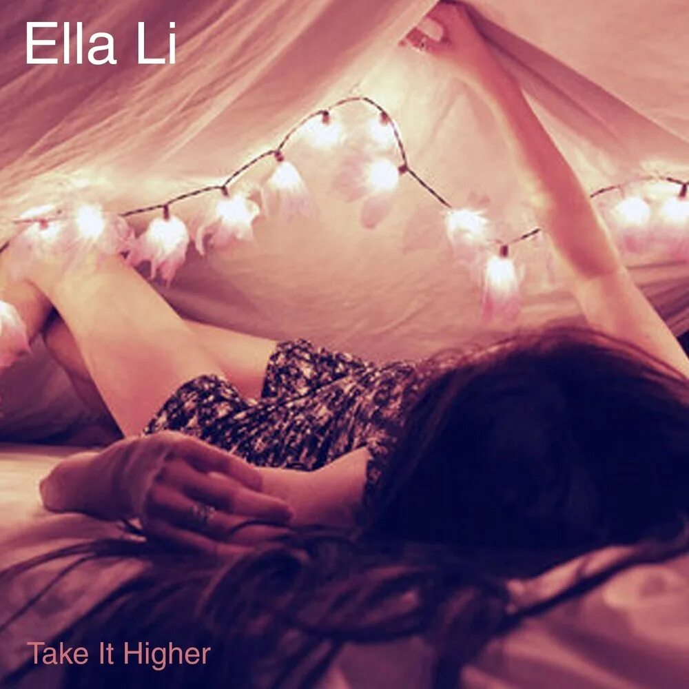 Take it high. Gary rossington в молодости. Девушка с гирляндой без лица. Take it high. Take it high.