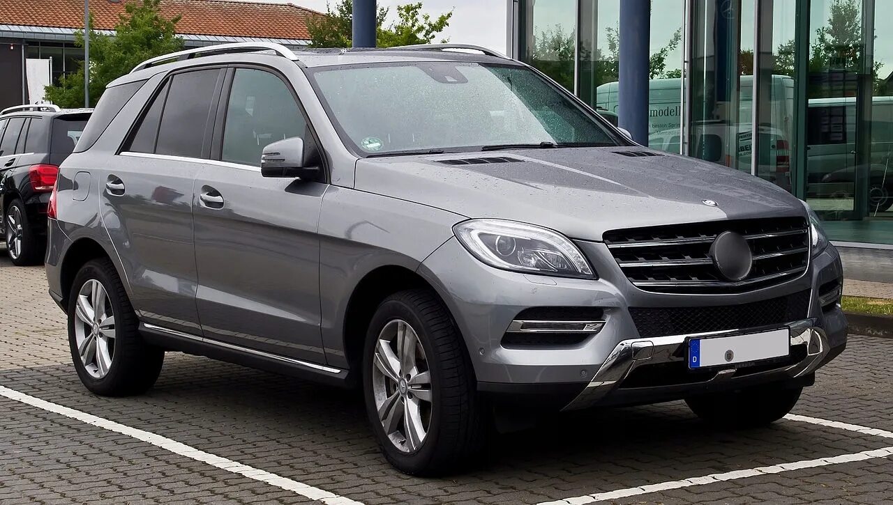 Мерседес мл купить бу. Mercedes Benz ml 350 BLUETEC. Mercedes Benz ml 350 BLUETEC 4matic. Мерседес ml 350 4matic 2019. Mercedes Benz ml350 4matic 2016.