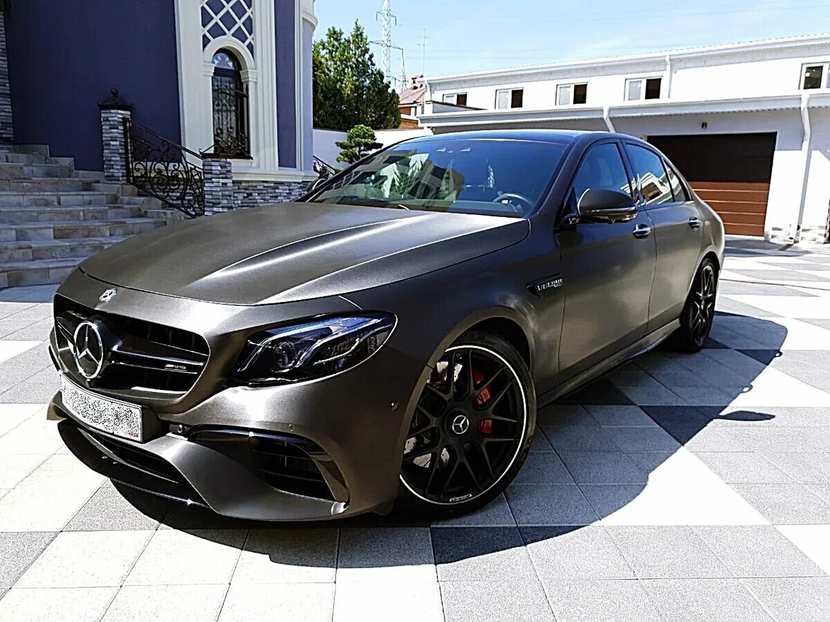 Мерседес 2020 авито. Мерседес v класс на трассе фото. Cla 200 2015. Мерседес cla 200 2020 черный. Мерс ц класс 300 2018.