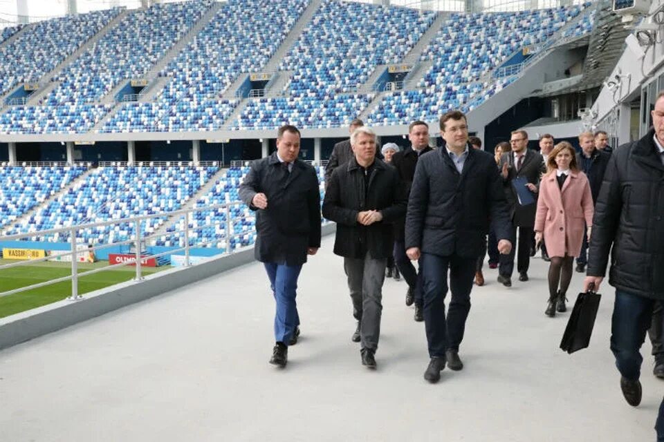 Нижний новгород приезд. Нижний Новгород стадион к ЧМ 2018. Министр спорта Нижний Новгород стадион Динамо. Директор стадиона Нижний Новгород. Награждение на стадионе Нижний.