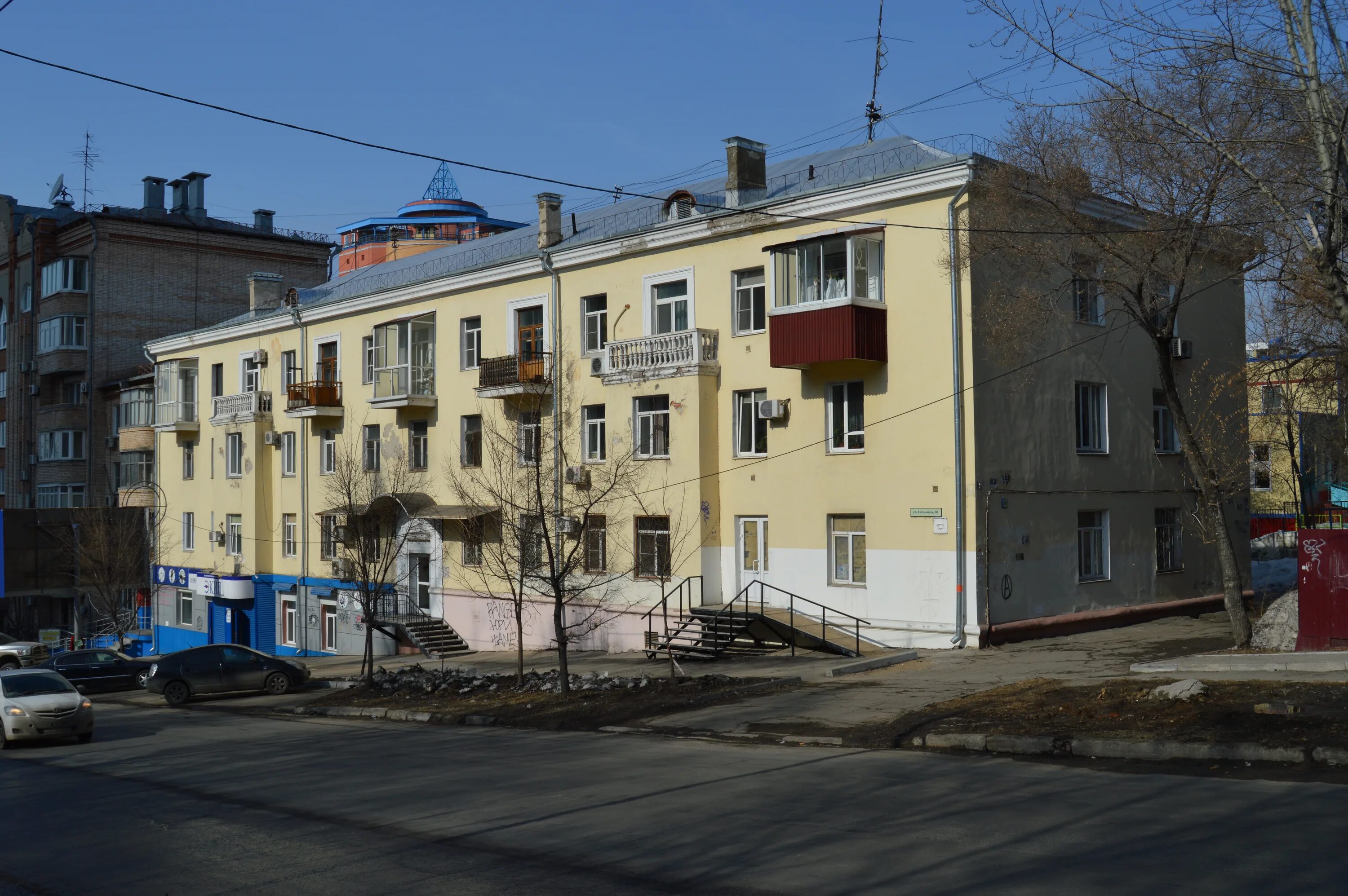 Просторная двухкомнатная квартира в центре - Купить 2-комнатная квартиру в Хабар