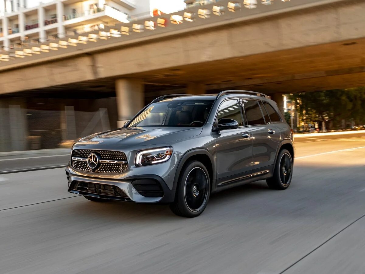 Церемония токио 2020. Сан себастьян стадион. Где 2020 фото. Мерседес емейл 2020. F1 абу даби 2021.