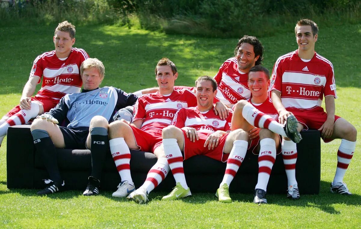 партизан белград гробари. фк мод. фк мод. футбольная команда торпедо москва. бавария мюнхен 2005.