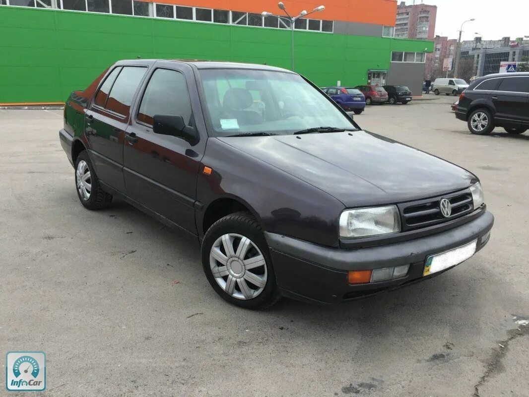 Volkswagen 1994. Фольксваген Венто 1994. Фольксваген Венто 1994 1.8. 1994 Год Фольксваген Вента. Фольксваген Венто 1997 года.