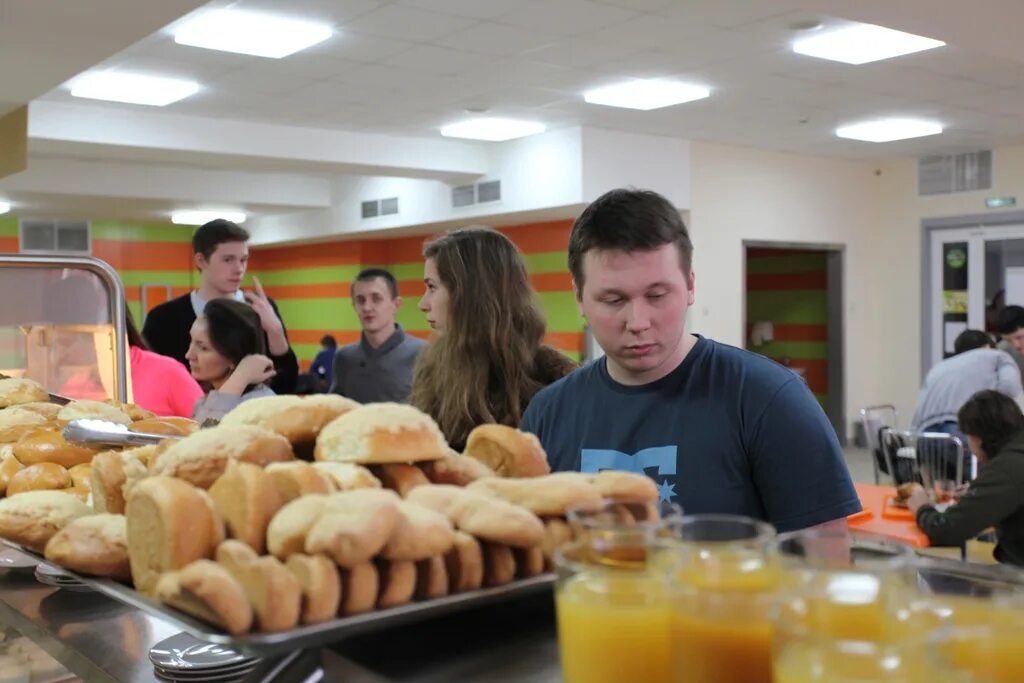 Столовая 1 режим работы. Столовая в нгуэу новосибирск. столовая нгу академгородок. нгту столовая. буфет нгту.