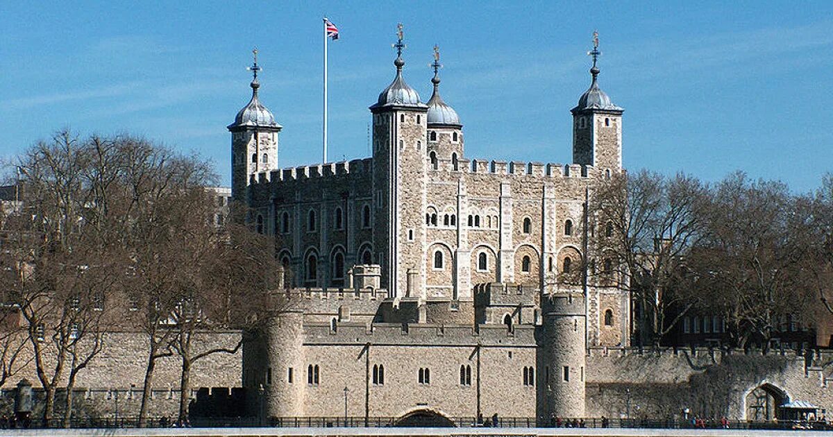 3 лондонский тауэр (tower of london). Замок тауэр в лондоне. Замок-крепость тауэр в лондоне. Лондонская башня тауэр. Замок вильгельма завоевателя - тауэр (лондон).