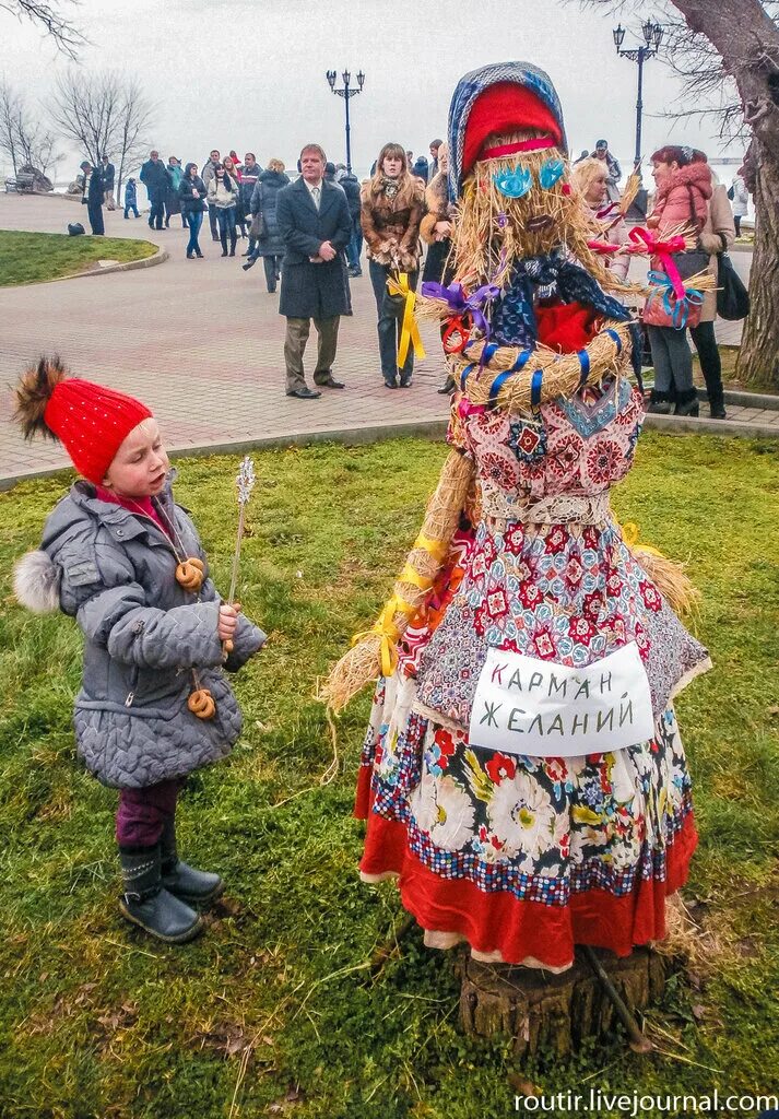 Масленица в севастополе 2024. Масленица в Севастополе. Чучело Масленицы в Севастополь 2016 год.