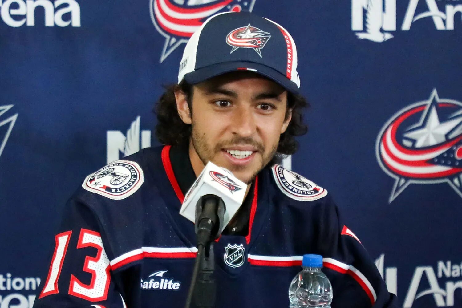 Джонни годро 2021. Johnny gaudreau nhl. Годро геншин. Джонни годро хоккеист. Джонни гудро.