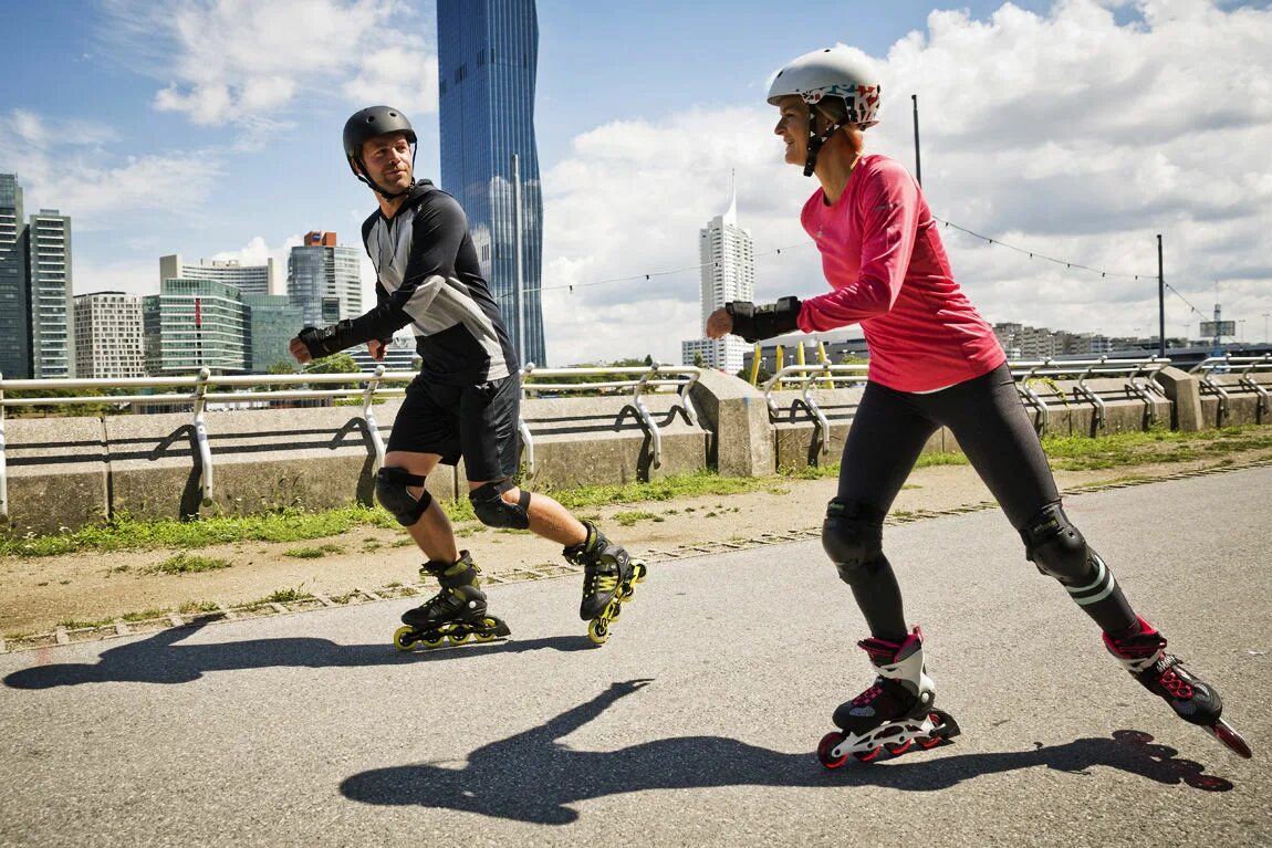 Профессиональные роллеры. Фристайл слалом. Роллеров г. Роллеров г. Роллеры субкультура.